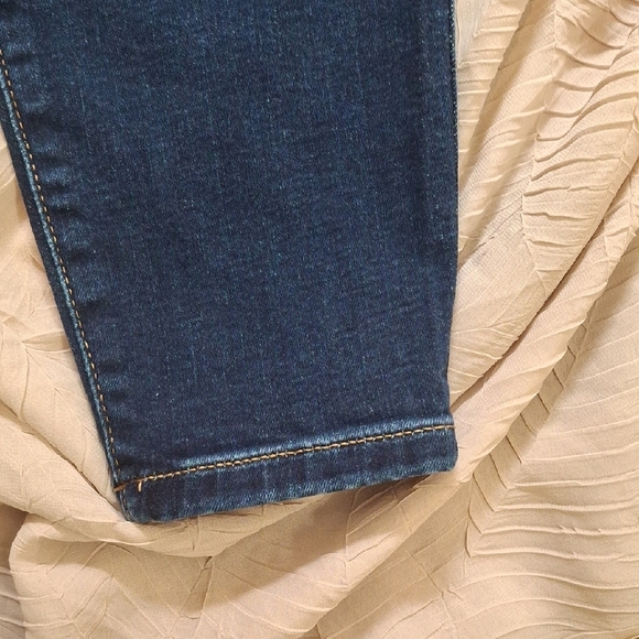 Torrid Women's Blue Jeans - Picture 5 of 6